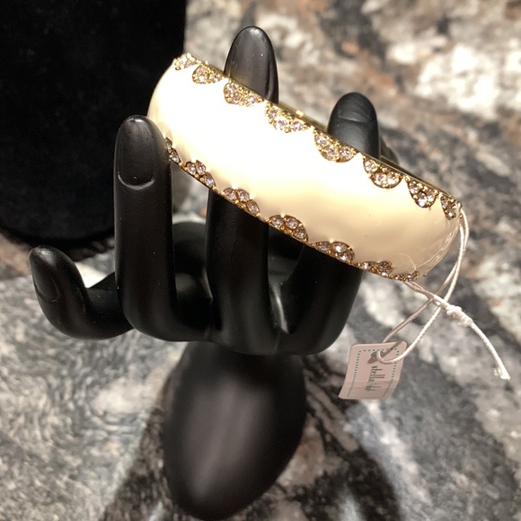 Stella & Dot Bracelet with side opening - Picture 4 of 5